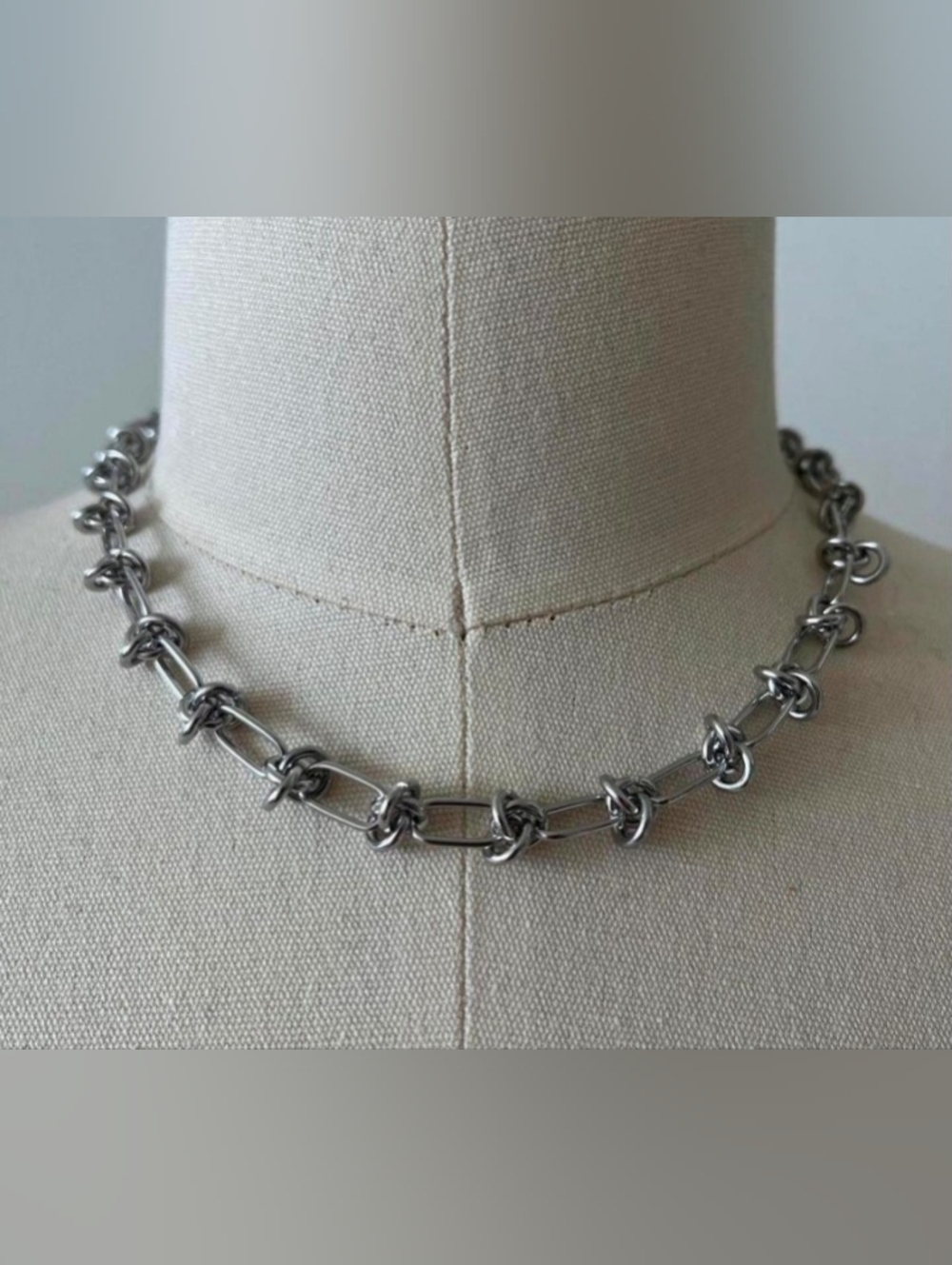 Fashion Jewelry Silver Knot-Link Choker Necklace